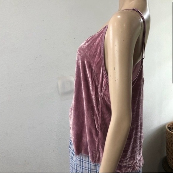Pink Camisole Top with V-Neckline and Spaghetti Straps - Picture 3 of 15